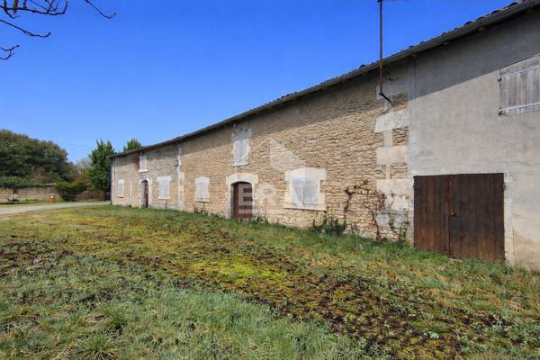 A vendre chai/local d'activité Javrezac 2000 m2
