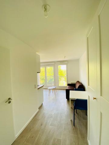 Appartement Thiais 1 pièce 23 m2 MEUBLE