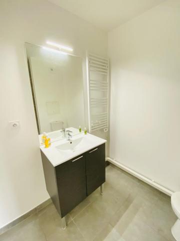 Appartement Thiais 1 pièce 23 m2 MEUBLE