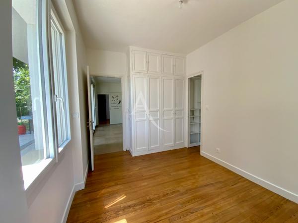 Maison Jonzac 7 pièce(s) 176 m2