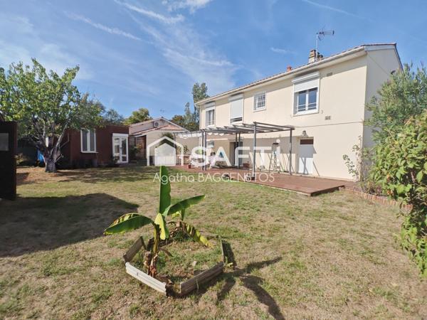 Maison sur 2 niveaux aménagés secteur calme