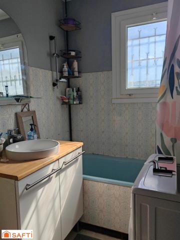 Maison sur 2 niveaux aménagés secteur calme