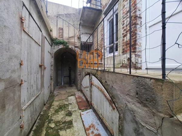 Maison de bourg T4-terrasse-Proche Commodités