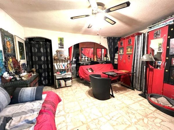 Cagnes -sur-Mer, secteur Hippodrome, Studio en rez-de-jardin 24m² Cave Vente Nue Propriété