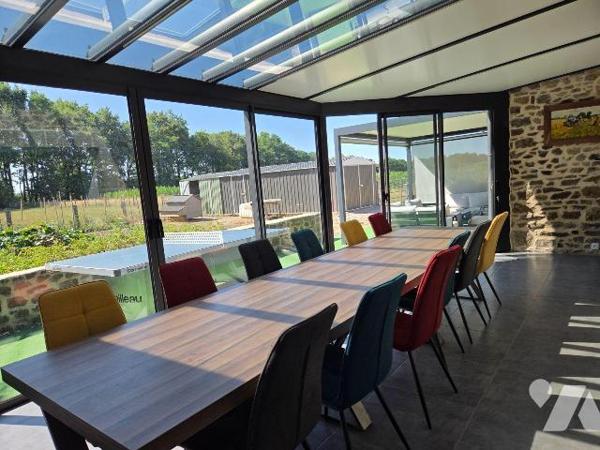 SAINT FRAIMBAULT DE PRIERES- Maison en pierres en campagne couverte en ardoises naturelles, pro...