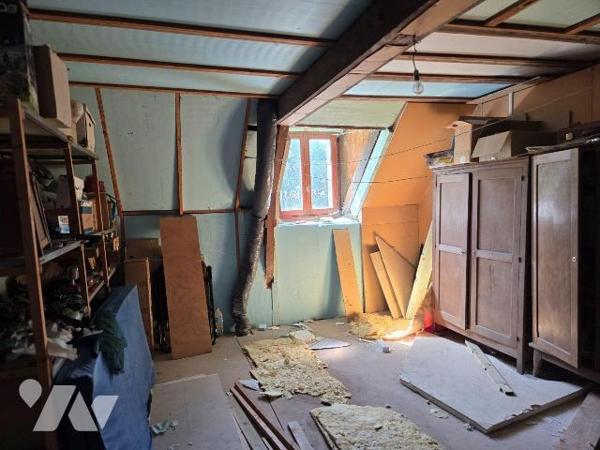 SAINT FRAIMBAULT DE PRIERES- Maison en pierres en campagne couverte en ardoises naturelles, pro...