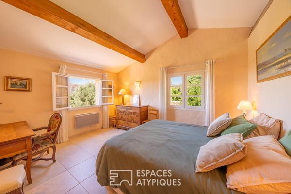 Maison de charme Provençal avec piscine et vue mer