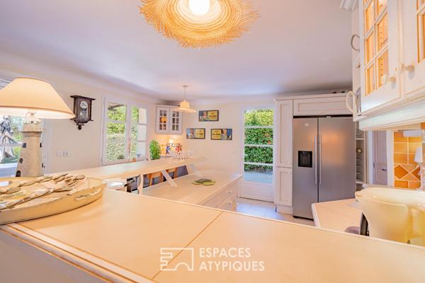 Maison de charme Provençal avec piscine et vue mer