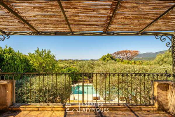 Maison de charme Provençal avec piscine et vue mer