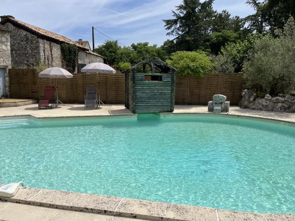 Ancienne - 7 pièces - 238 m²