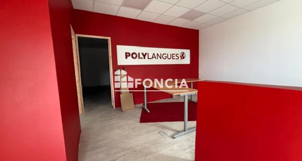 Location Local commercial 4 pièces 79.8 m² - Charleville-mézières 08000