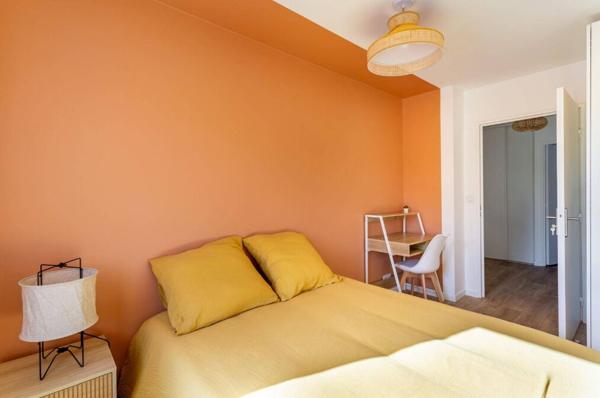 "APPARTEMENT MEUBLÉ 4 PIECES LE MANS 64M2"