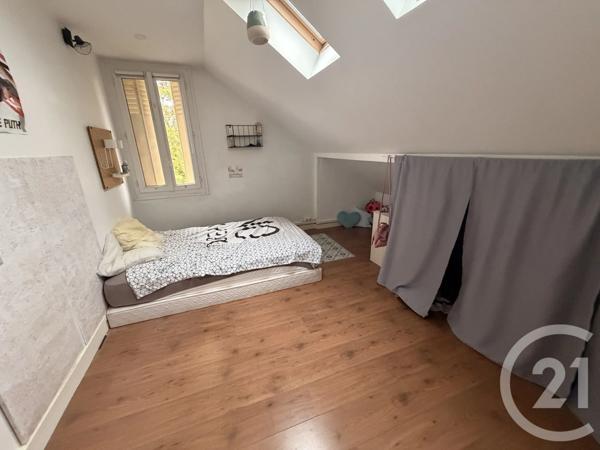 Maison à vendre  7 pièces - 129 m 2   YERRES  - 91