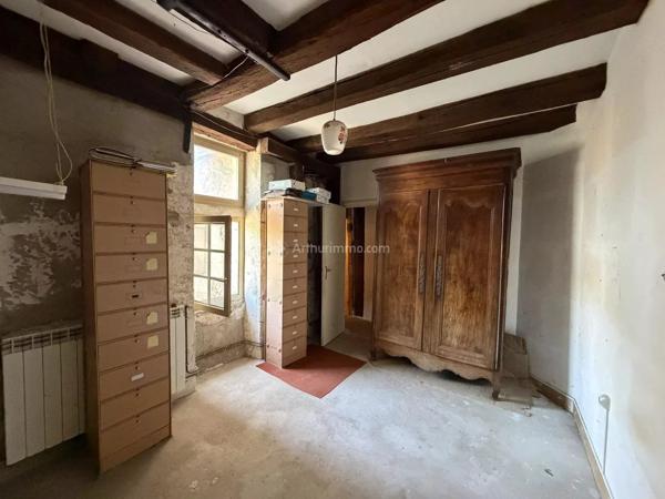 Vente                                                      Maison
                        
                     6 pièces                      107 m2                     à Dissay-sous-Courcillon