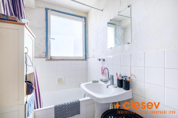 Oullins - OULLINS, vendu loué, appartement T2 situé ...
