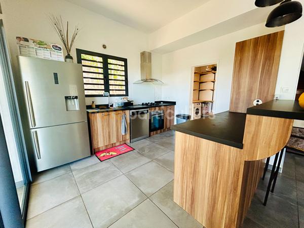 Vente Maison95 m² - 4 Pièces - SAINT LEU (97436)