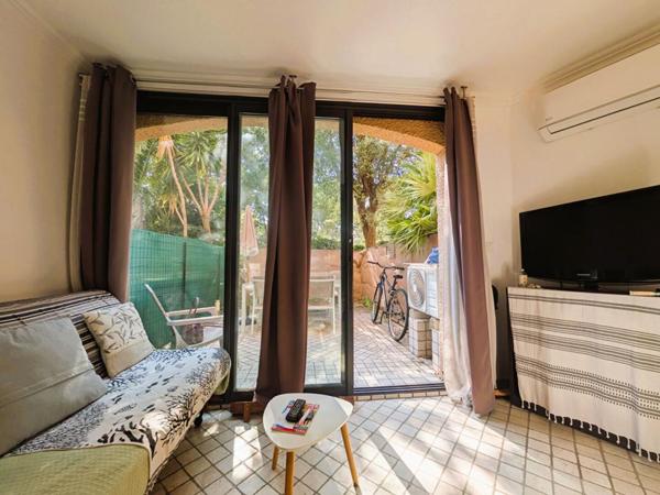 Studio cabine avec jardin et parking La Favière Port de Bormes Les Mimosas