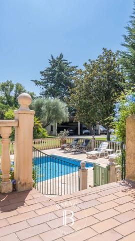 Pézenas, Maison 4 Chambres -  270 m² à vendre