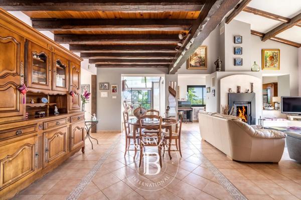 Pézenas, Maison 4 Chambres -  270 m² à vendre
