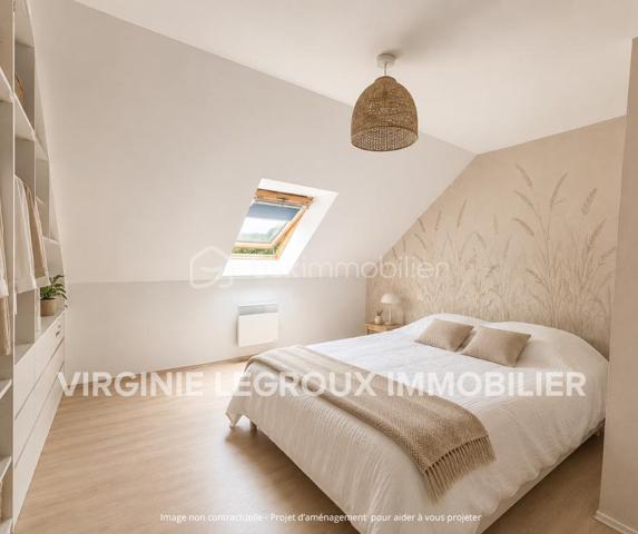 Vous recherchez une maison à ST PIERRE LA COUR avec 4 chambres et la possibilité d'en créer facilement une 5ème... lisez la suite, j'ai peut-être cela pour vous... 
Située dans un lotissement calme, cette maison de 2007  offre un beau potentiel à ses futurs propriétaires. 
Nous commencerons la visite par une entrée de 6m2 avec placard qui dessert la pièce de vie lumineuse de 47m2 au total avec sur votre gauche la cuisine aménagée et équipée de 12m2 ouverte sur le séjour de 22m2 ouvert lui-même sur le salon de 13m2. Nous poursuivrons la visite avec le wc séparé et une chambre au rez de chaussée de 11m25 avec sa salle d'eau privative de 4m2. 
Nous continuerons avec la visite de l'étage qui distribue une salle d'eau de 11m2, une chambre de 14m2, une autre de 13m2 et la quatrième 15m2. 
Vous souhaitez une cinquième chambre ? Pas de soucis, il vous suffira de pousser la porte restante... Aujourd'hui cette pièce de 20m2 au sol sert de grenier pour le stockage mais vous pourrez facilement y créer une chambre supplémentaire ou encore un bureau, une salle de sport.. vous avez le contenant, à vous d'en créer le contenu que vous souhaitez !
Le mode de chauffage est électrique avec des radiateurs à inertie installés au rez-de-chaussée en 2020. L'isolation des combles a été refaite en 2019. 
Coté rangement, direction le garage ! Il fait 31m2 et est accessible également par la cuisine. 
Coté jardin, vous pourrez profiter de la parcelle de 700m2 avec sa terrasse exposée sud. La maison est également équipée d'une cuve enterrée avec possibilité de raccordement à la maison. 
Alors, cette maison correspond à vos critères de recherches ? Appelez-moi pour plus de renseignements et peut-être fixer une visite !
Et n'oubliez pas, Saint-Pierre-La-Cour est une commune dynamique de 2300 habitants avec une école privée, une école publique, un collège privé, un pôle enfance jeunesse, mais aussi, médecins, dentiste, kiné, centre de soins infirmiers, ostéopathes, orthophoniste, psychologue, sage-femme,  pharmacie, infirmières libérales ainsi que de nombreuses infrastructures sportives, des commerces (supérette, boulangerie, boucherie, coiffeurs, bar, etc), avec son accès rapide à l'axe Rennes-Laval et à l'autoroute ainsi que sa gare ferroviaire avec ses arrêts quotidiens.