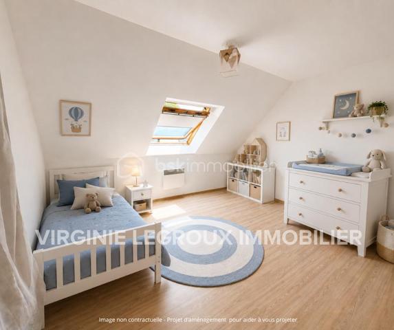 Vous recherchez une maison à ST PIERRE LA COUR avec 4 chambres et la possibilité d'en créer facilement une 5ème... lisez la suite, j'ai peut-être cela pour vous... 
Située dans un lotissement calme, cette maison de 2007  offre un beau potentiel à ses futurs propriétaires. 
Nous commencerons la visite par une entrée de 6m2 avec placard qui dessert la pièce de vie lumineuse de 47m2 au total avec sur votre gauche la cuisine aménagée et équipée de 12m2 ouverte sur le séjour de 22m2 ouvert lui-même sur le salon de 13m2. Nous poursuivrons la visite avec le wc séparé et une chambre au rez de chaussée de 11m25 avec sa salle d'eau privative de 4m2. 
Nous continuerons avec la visite de l'étage qui distribue une salle d'eau de 11m2, une chambre de 14m2, une autre de 13m2 et la quatrième 15m2. 
Vous souhaitez une cinquième chambre ? Pas de soucis, il vous suffira de pousser la porte restante... Aujourd'hui cette pièce de 20m2 au sol sert de grenier pour le stockage mais vous pourrez facilement y créer une chambre supplémentaire ou encore un bureau, une salle de sport.. vous avez le contenant, à vous d'en créer le contenu que vous souhaitez !
Le mode de chauffage est électrique avec des radiateurs à inertie installés au rez-de-chaussée en 2020. L'isolation des combles a été refaite en 2019. 
Coté rangement, direction le garage ! Il fait 31m2 et est accessible également par la cuisine. 
Coté jardin, vous pourrez profiter de la parcelle de 700m2 avec sa terrasse exposée sud. La maison est également équipée d'une cuve enterrée avec possibilité de raccordement à la maison. 
Alors, cette maison correspond à vos critères de recherches ? Appelez-moi pour plus de renseignements et peut-être fixer une visite !
Et n'oubliez pas, Saint-Pierre-La-Cour est une commune dynamique de 2300 habitants avec une école privée, une école publique, un collège privé, un pôle enfance jeunesse, mais aussi, médecins, dentiste, kiné, centre de soins infirmiers, ostéopathes, orthophoniste, psychologue, sage-femme,  pharmacie, infirmières libérales ainsi que de nombreuses infrastructures sportives, des commerces (supérette, boulangerie, boucherie, coiffeurs, bar, etc), avec son accès rapide à l'axe Rennes-Laval et à l'autoroute ainsi que sa gare ferroviaire avec ses arrêts quotidiens.