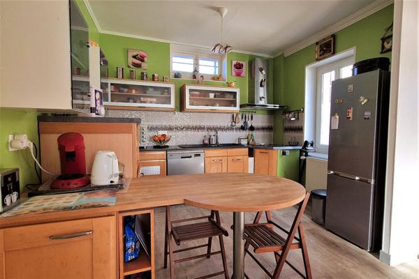 CUSSET - Proche du centre et des commodités.