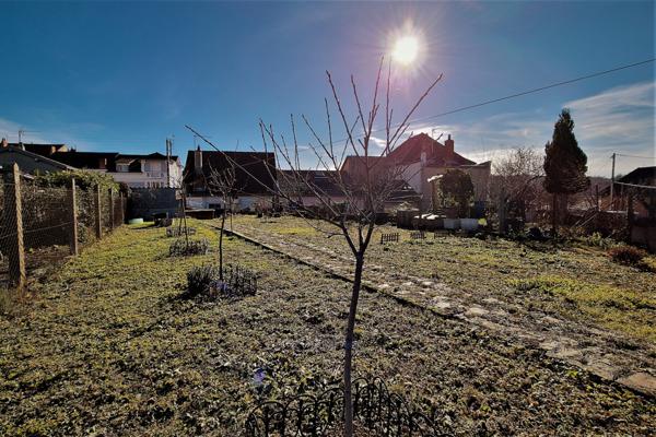 CUSSET - Proche du centre et des commodités.