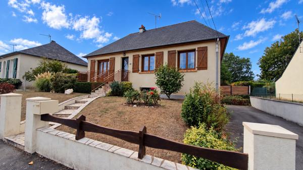 Maison familiale avec sous-sol à Renazé - 99 m²