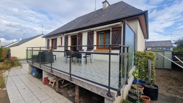 Maison familiale avec sous-sol à Renazé - 99 m²