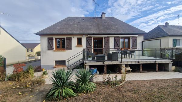 Maison familiale avec sous-sol à Renazé - 99 m²