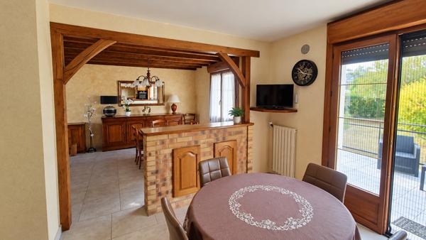 Maison familiale avec sous-sol à Renazé - 99 m²