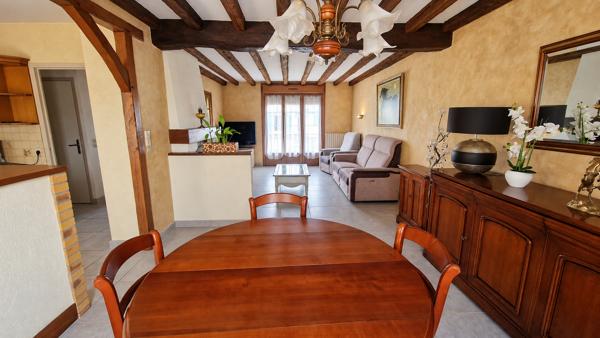 Maison familiale avec sous-sol à Renazé - 99 m²