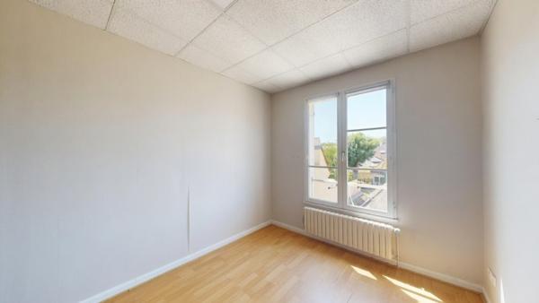 Vente / Immeuble à Nemours (77140)