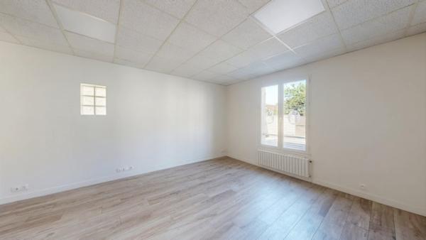 Vente / Immeuble à Nemours (77140)