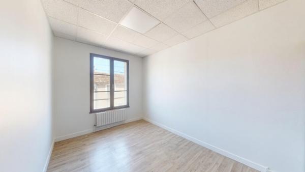 Vente / Immeuble à Nemours (77140)