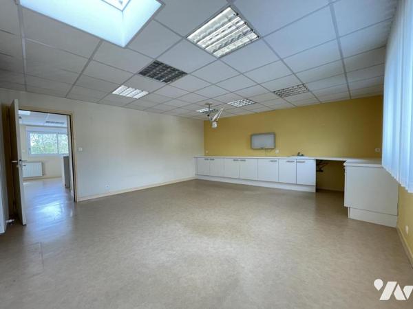 Locminé, local professionnel sur 519 m²