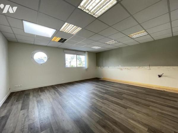 Locminé, local professionnel sur 519 m²
