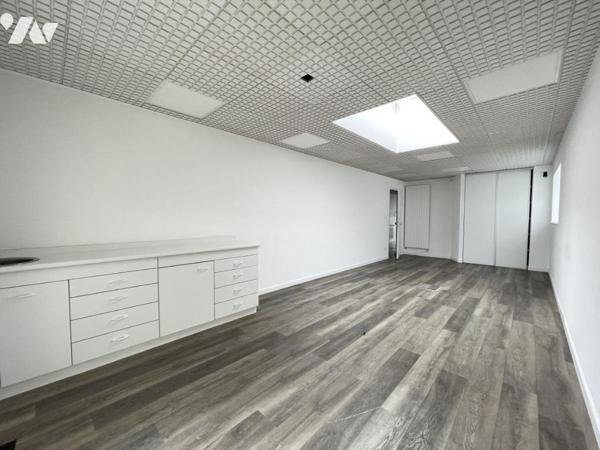 Locminé, local professionnel sur 519 m²