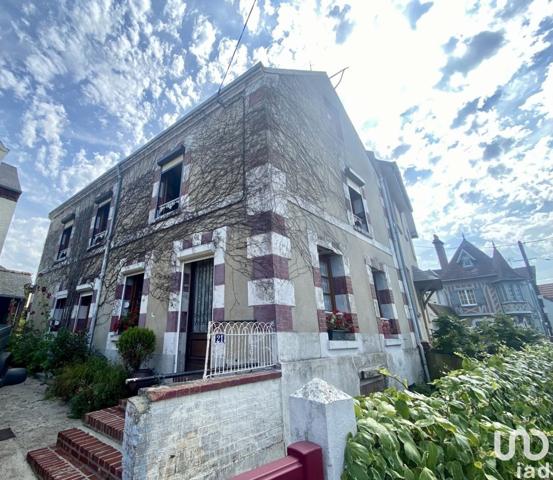 Maison 7 pièces de 98 m² à Dives-sur-Mer (14160)