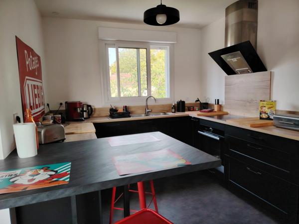 A vendre Maison de 93 m² dans secteur calme de Poitiers sur un Terrain 728 m²