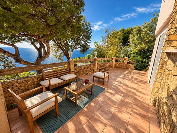 VILLA AVEC VUE MER PANORAMIQUE – extension accordée - piscinable