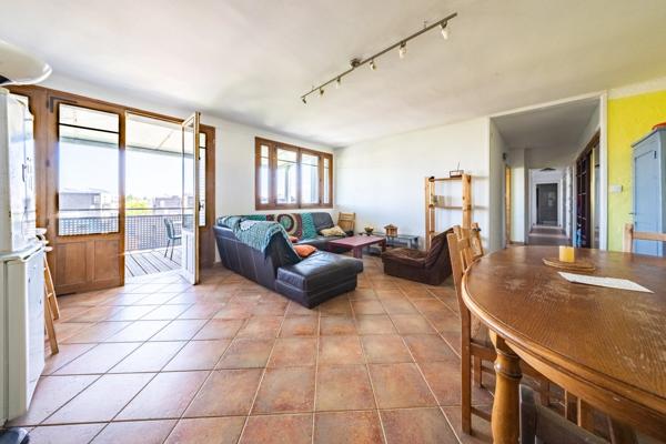 Appartement à louer en colocation 5 pièces DIJON (21) Facultés avec grand balcon COLOCATION POUR 4