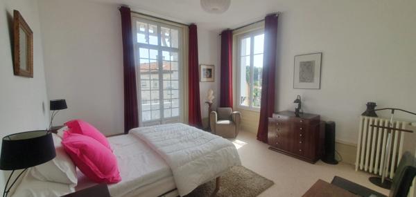 Hôtel particulier, cœur de ville, Prestation qualitative