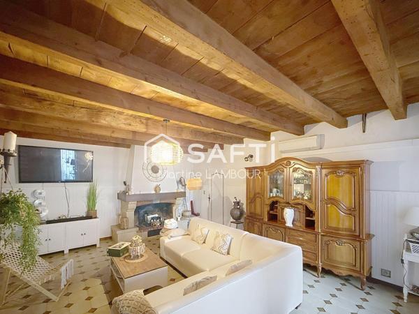 Maison de village T6 avec cour et dépendances