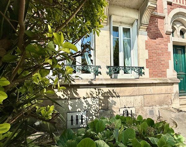 Maison bourgeoise à Orléans centre, 6 pièces, surface 200m²