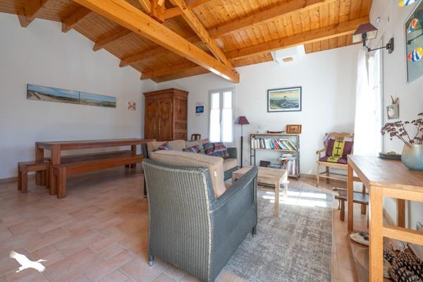 Maison 365 680 € Saint-Pierre-d'Oléron 4 p 83 m² DPE D
