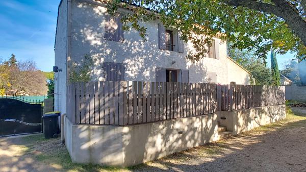 Maison à vendre à Carpentras 91 m² , 3 chambres, sur 670 m² de terrain