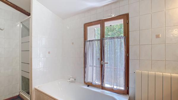 Maison à vendre à Carpentras 91 m² , 3 chambres, sur 670 m² de terrain