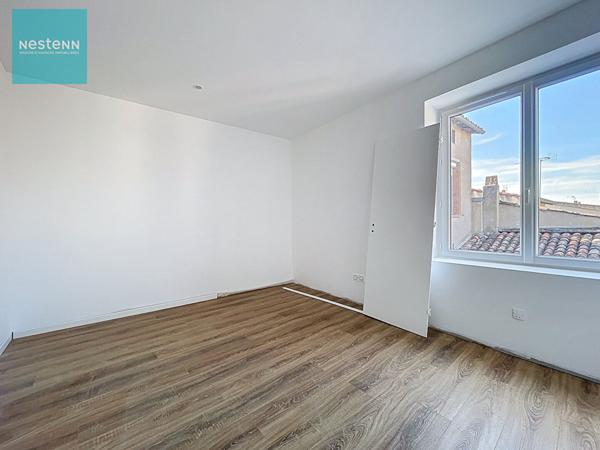 Appartement à vendre T3 RDC, 71m², jardin et parkings, centre Villefranche de Lauragais