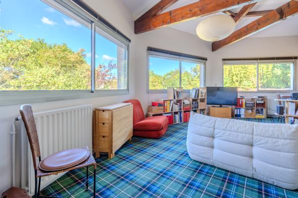 Maison
         7 pièces
        - 220 m² Bien prestige 1 550 000 € *